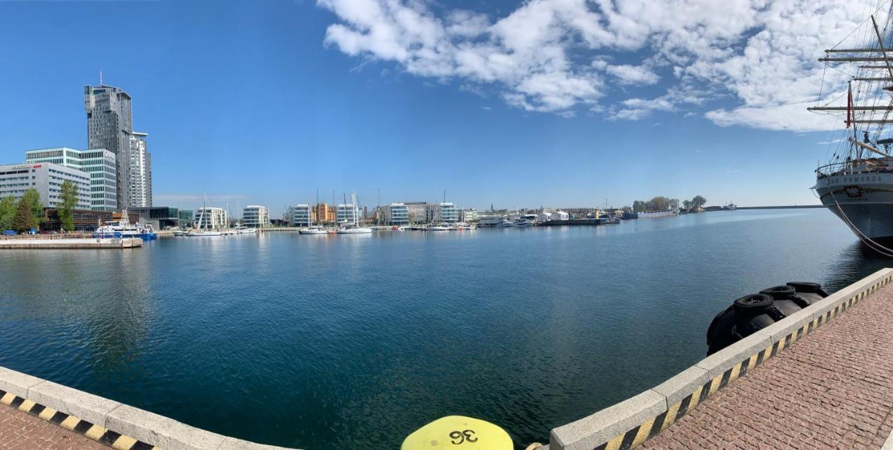 Yacht Park Marina Apartment Gdynia